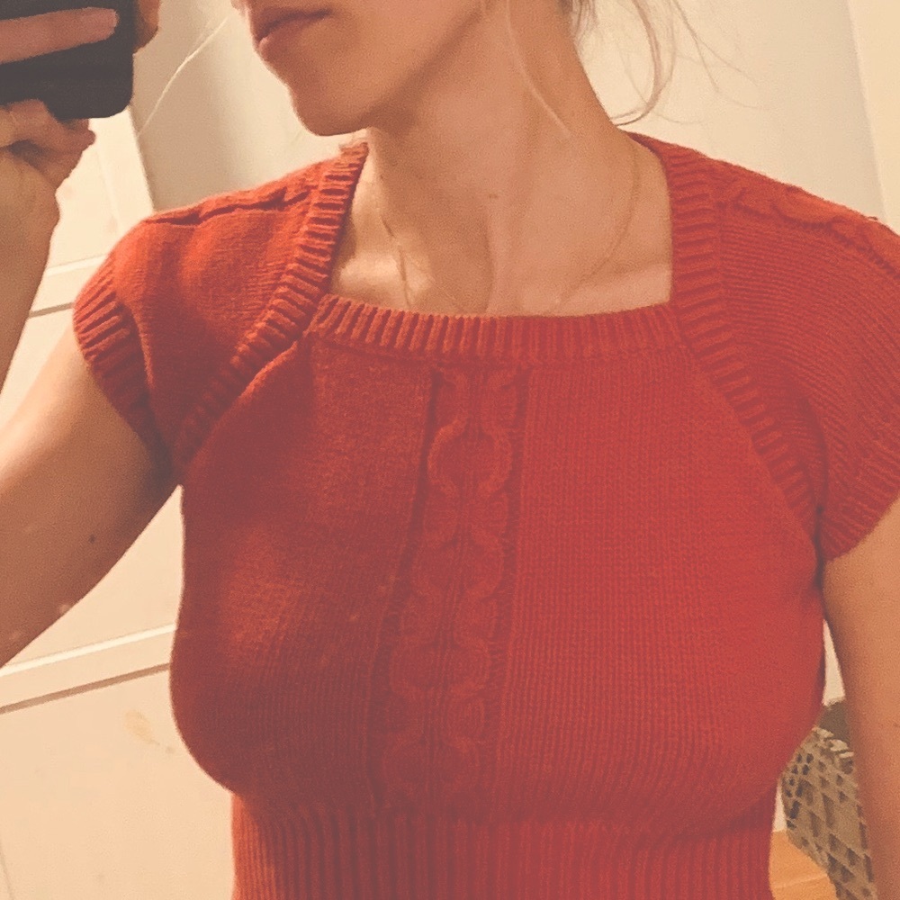 VINTAGE Liz Claiborne red knit cropped sweater - Picture 2 of 8